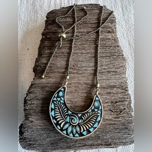 Lucky Brand Gold Tone and Inlaid Turquoise Color Pendant Necklace